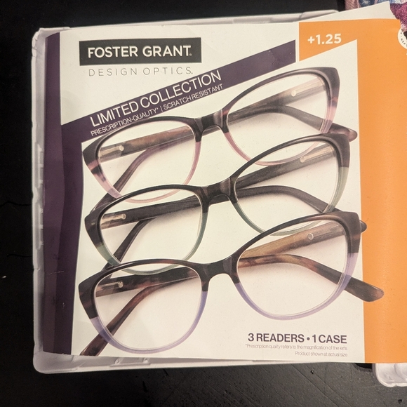 Foster Grant Accessories - Foster Grant Readers Set